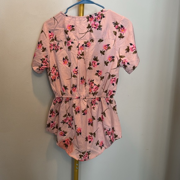 Mileage pink floral half zip blouse short sleeve NWT M - Picture 5 of 10